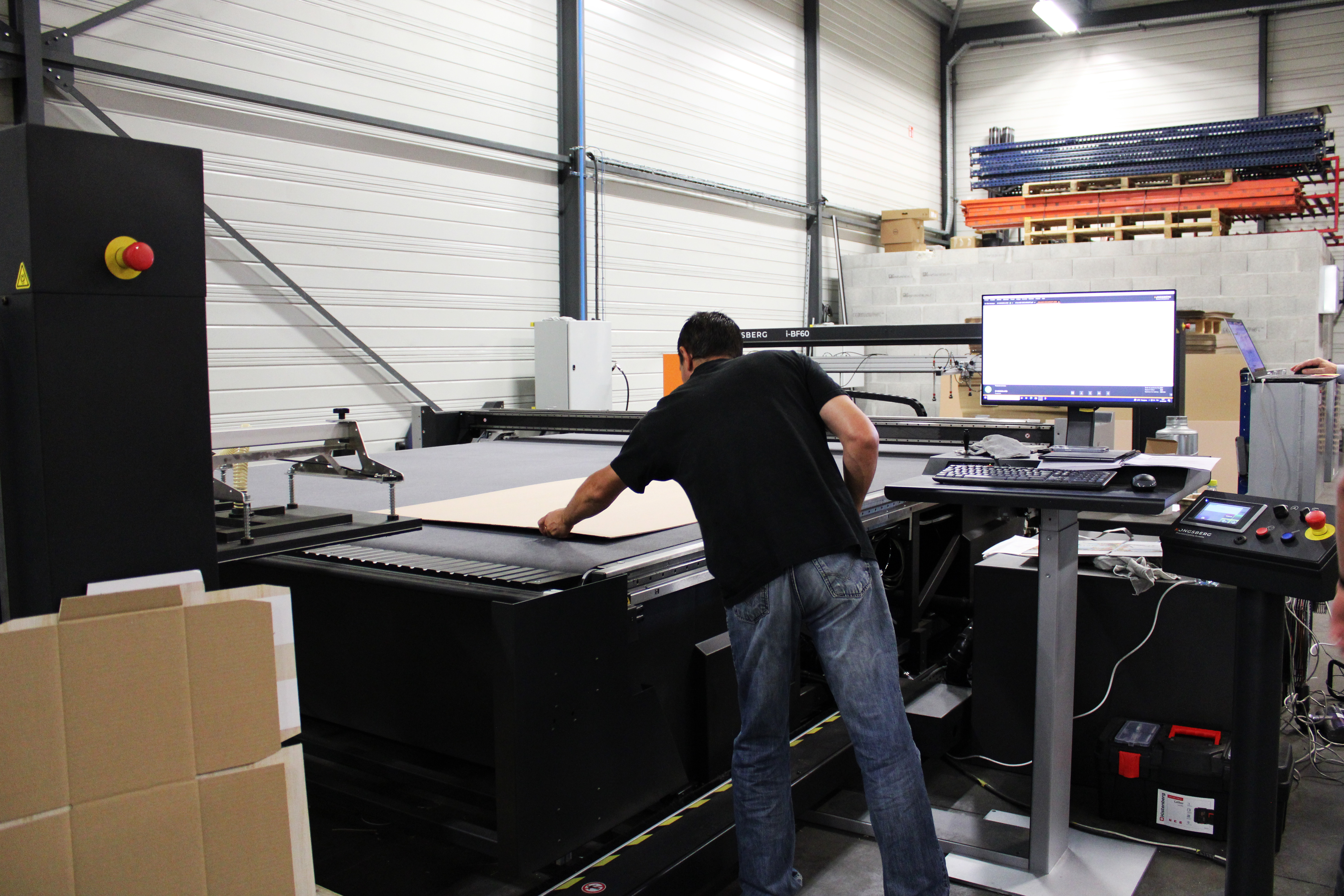 PLV carton en petite série – fabrication sur mesure