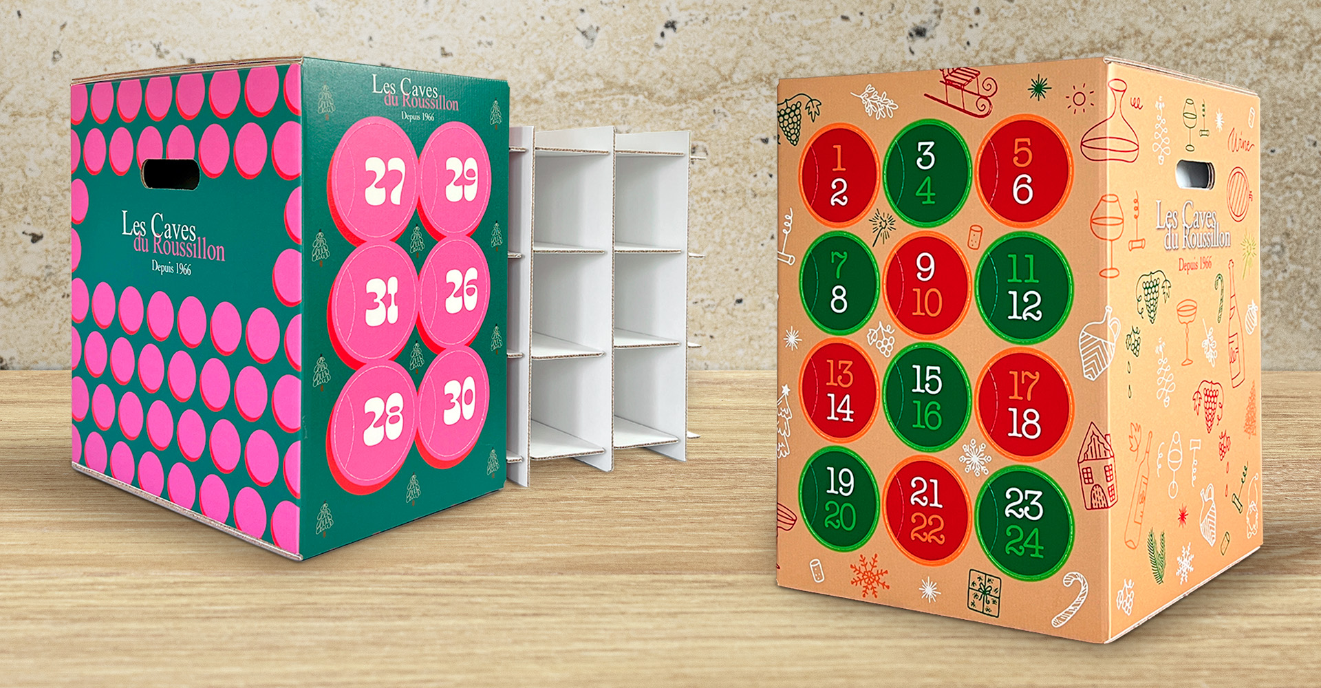 Vue intérieure d'un calendrier de l'avent avec bouteilles de vin en place dans leur case en carton ondulé