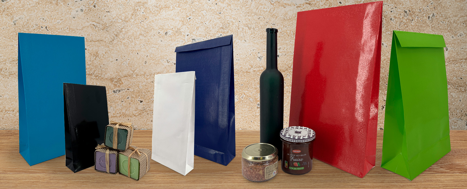 pochettes de différentes couleurs non personnalisables et de différentes tailles pour coffret cadeau